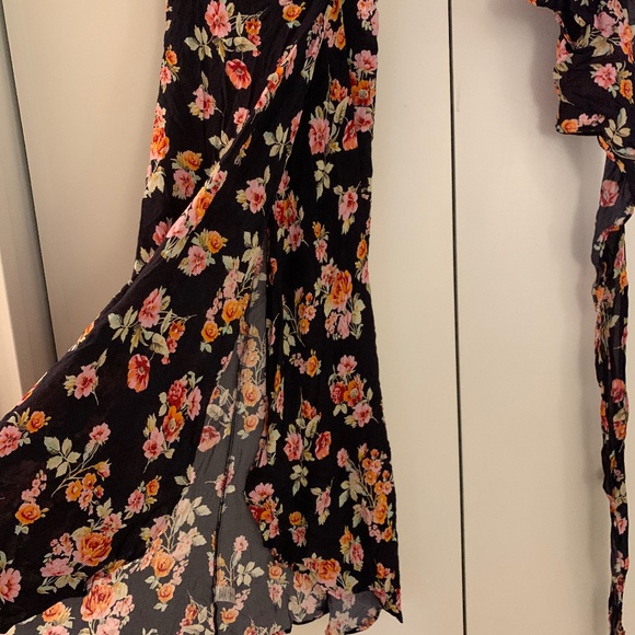 FLYNN SKYE Two Piece- Wrap Crop Top with High Waisted Skirt Large /Medium - Picture 8 of 10